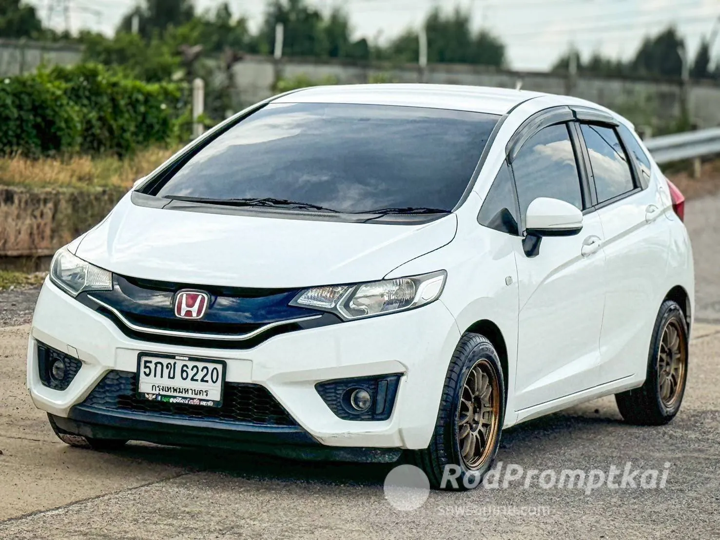 2015-honda-jazz-15-i-vtec-v-bangkok-50766704